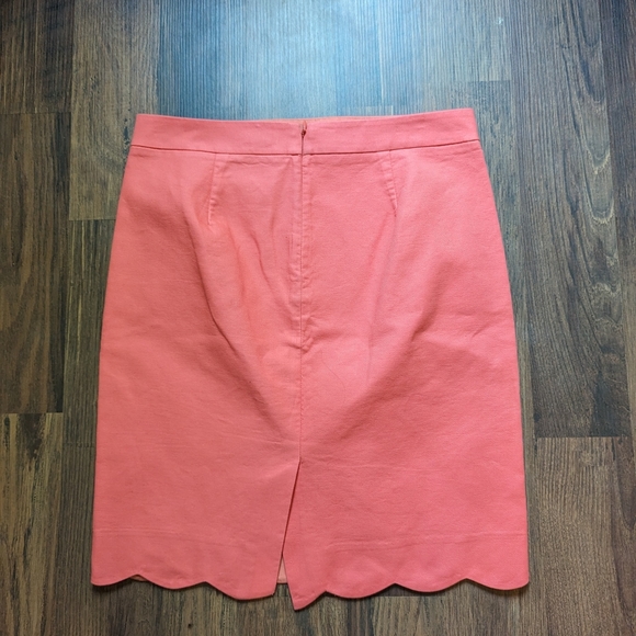 J. Crew scalloped edge peach/pink pencil skirt size 2 - Picture 3 of 3